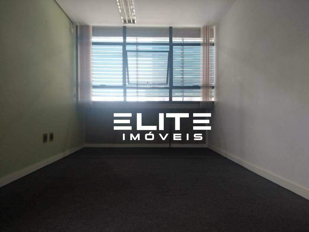 Sala à venda no Centro: 