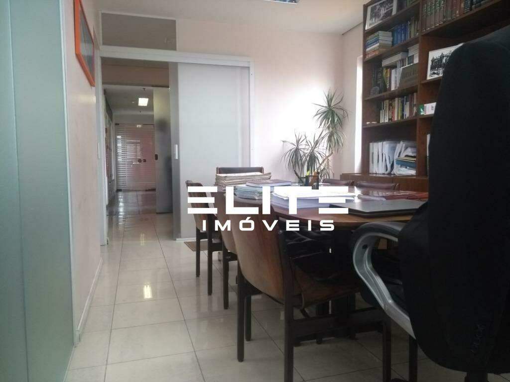 Sala à venda no Centro: 