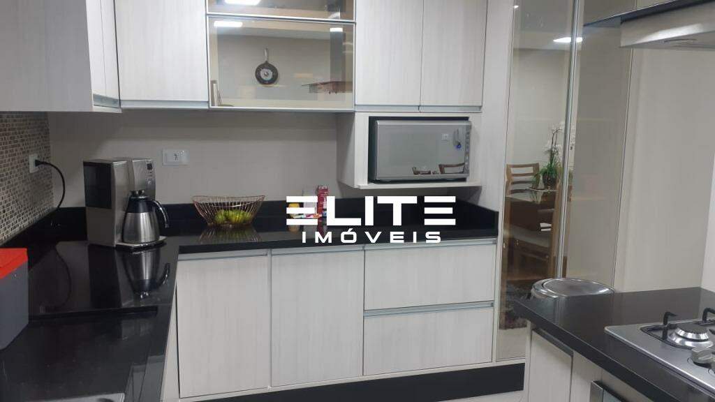 Sobrado à venda no Bangú: 