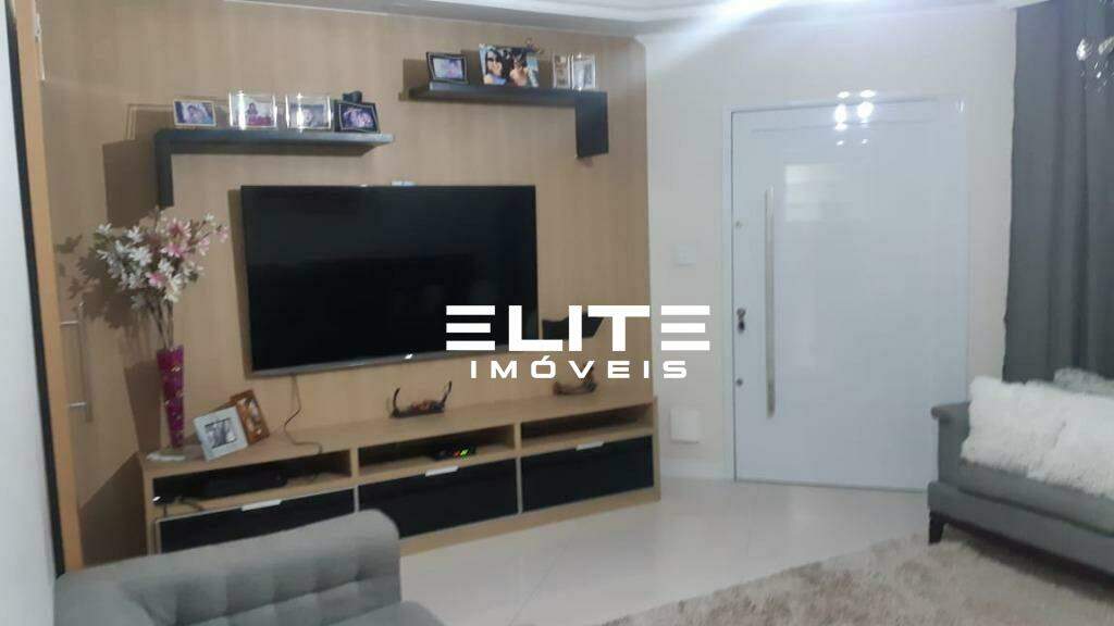 Sobrado à venda no Bangú: 