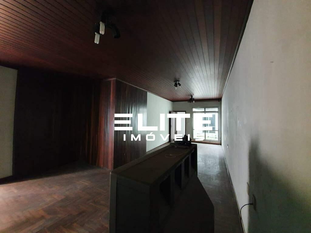 Casa à venda no Centro: 