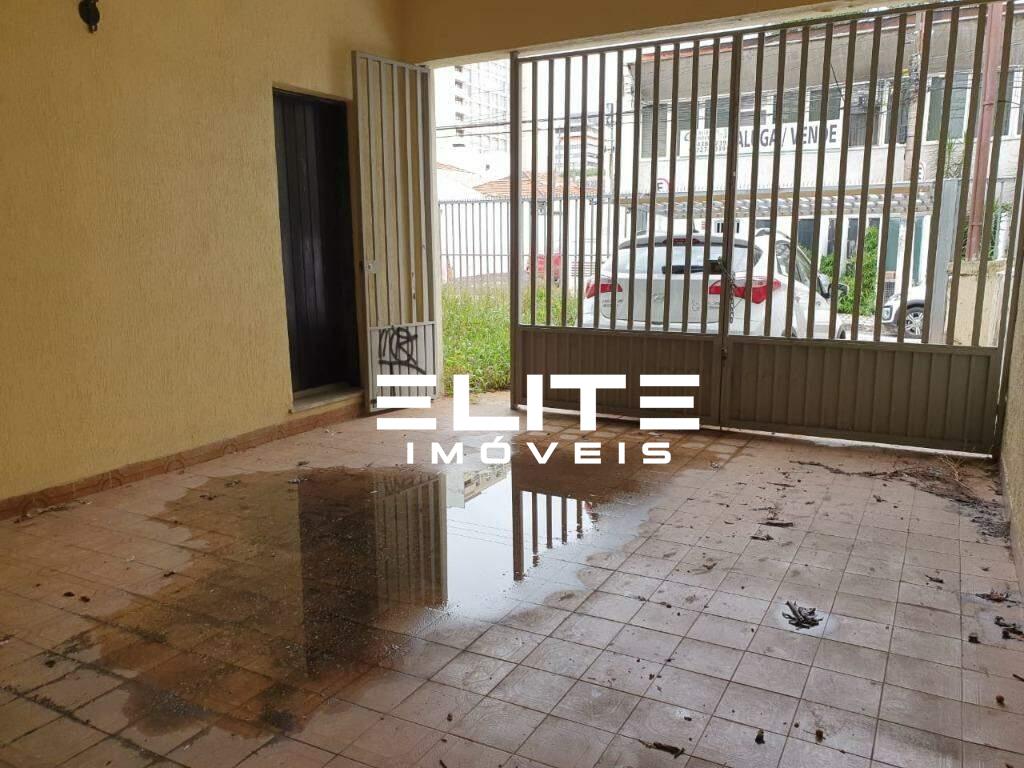 Casa à venda no Centro: 