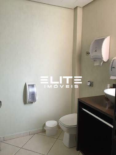 Sala à venda no Centro: 