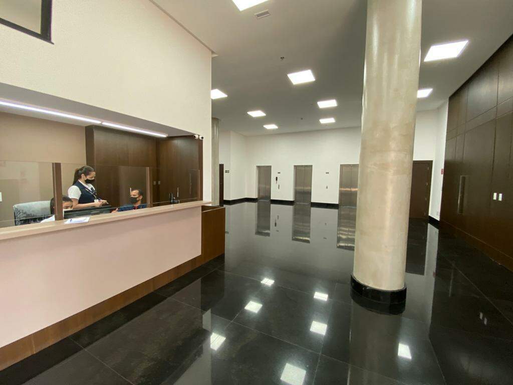 Sala à venda no Centro: 