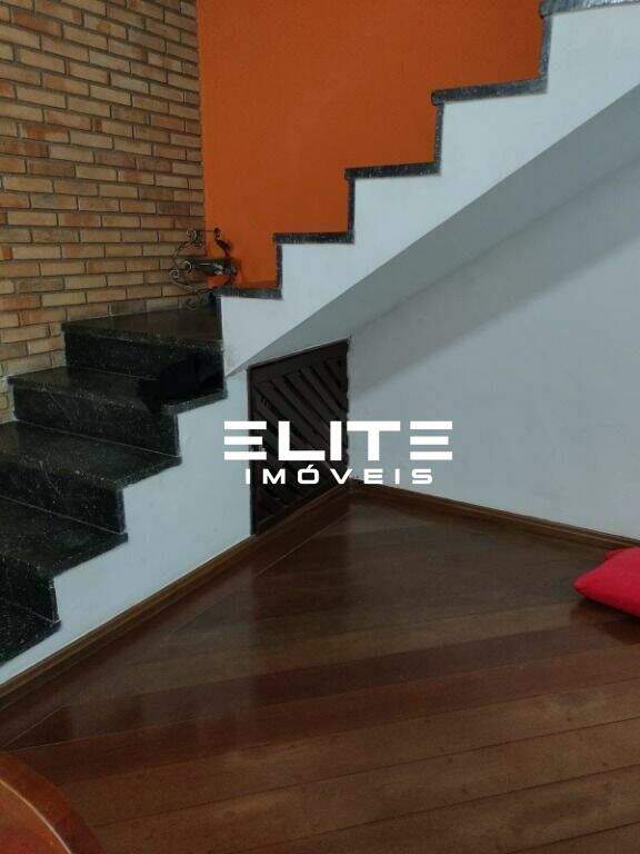 Sobrado à venda no Vila Bastos: 