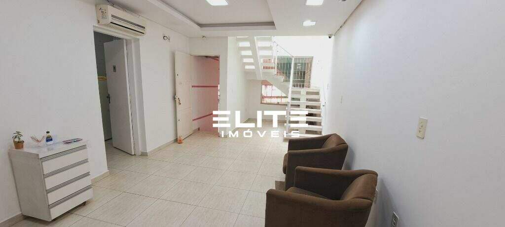 Sobrado à venda no Vila Guarani: 