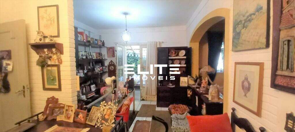 Casa à venda no Centro: 