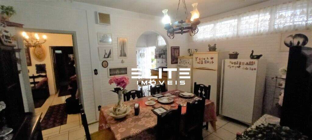 Casa à venda no Centro: 