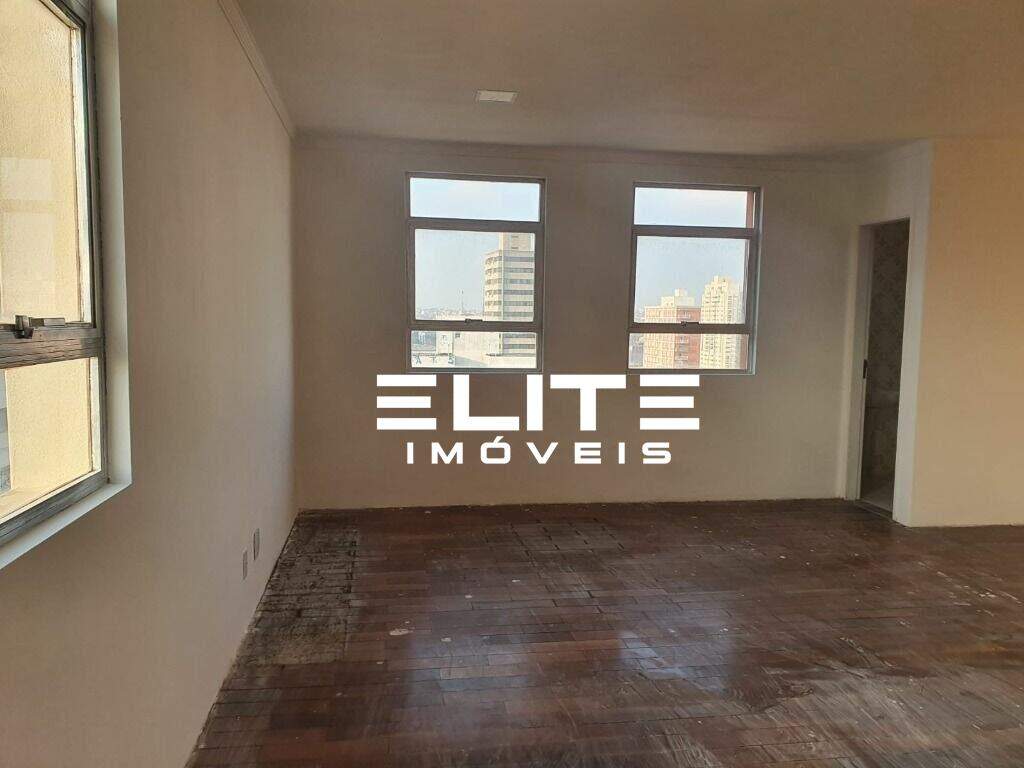 Sala à venda no Centro: 