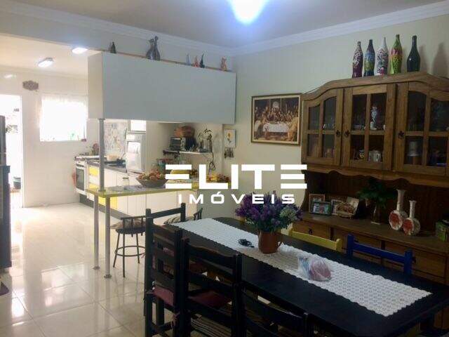 Sobrado à venda no Vila Linda: 