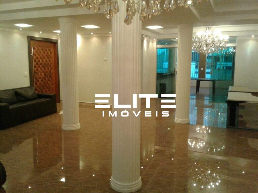 Sobrado à venda no Bairro Jardim: 