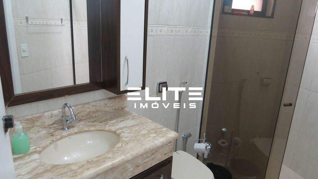 Sobrado à venda no Parque Jaçatuba: 