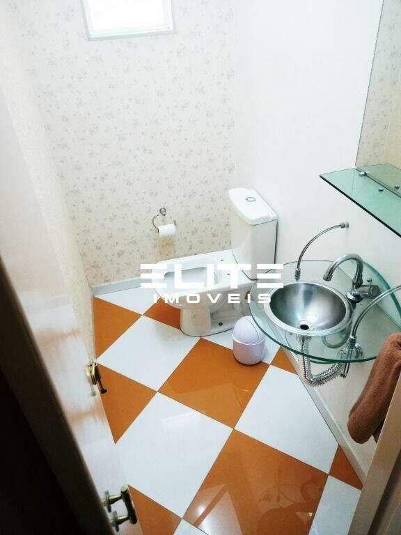 Sobrado à venda no Jardim Pilar: 