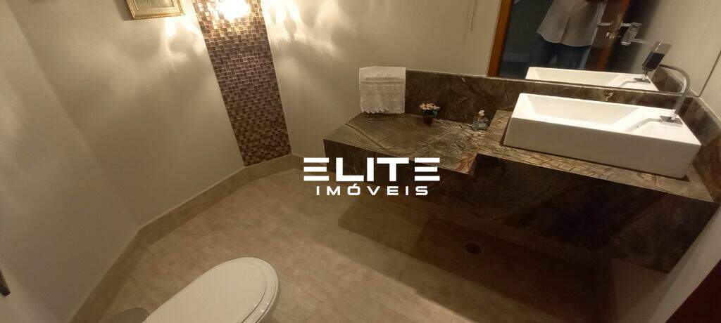 Sobrado à venda no Jardim Bom Pastor: 