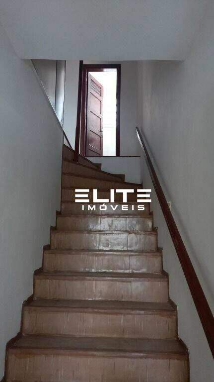 Casa à venda no Centro: 