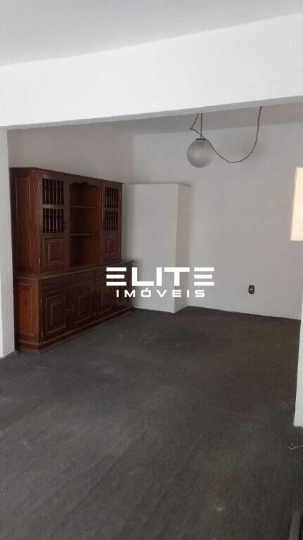 Casa à venda no Centro: 