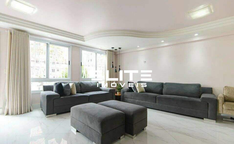 Sobrado à venda no Centro: 