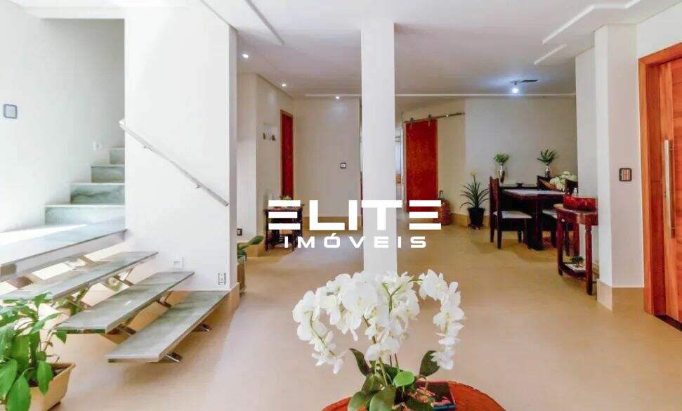 Sobrado à venda no Vila Assunção: 