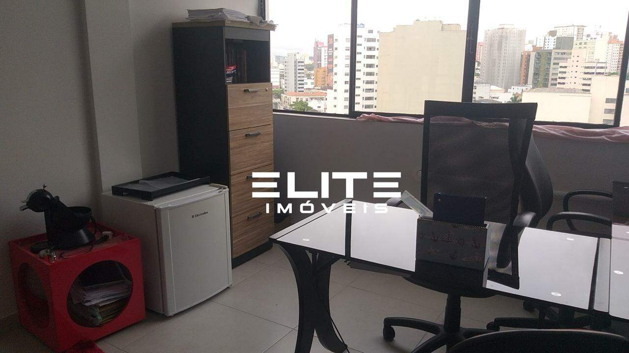 Sala à venda no Centro: 