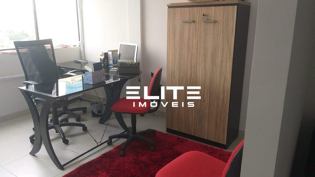 Sala à venda no Centro: 