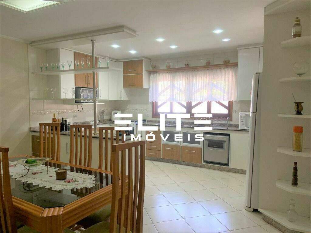 Sobrado à venda no Campestre: 