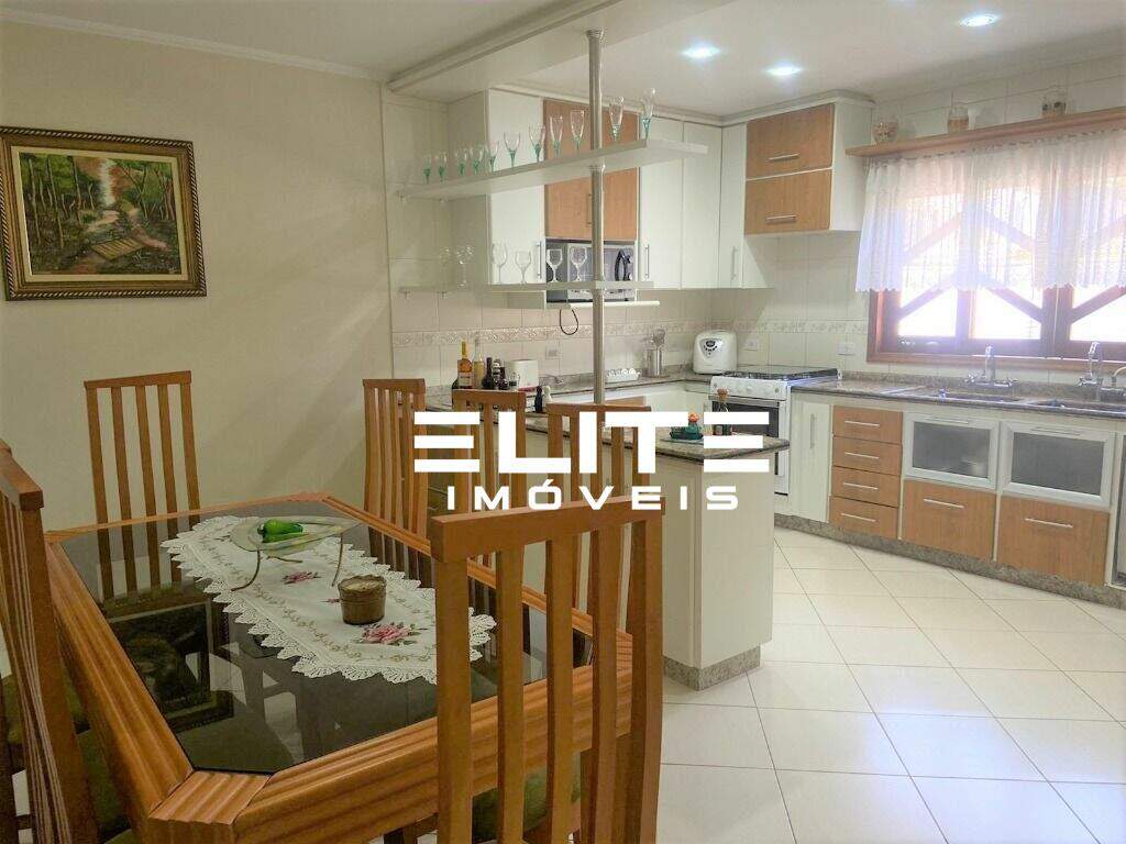 Sobrado à venda no Campestre: 