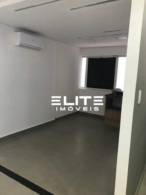 Sala à venda no Centro: 