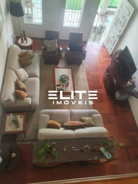 Sobrado à venda no Santa Maria: 