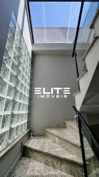 Sobrado à venda no Campestre: 