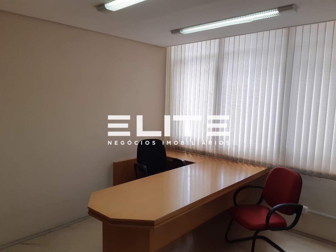 Sala à venda no Centro: 