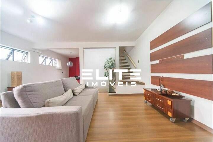 Sobrado à venda no Centro: 