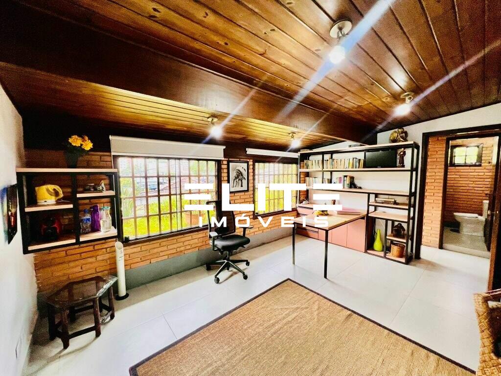 Sobrado à venda no Centro: 