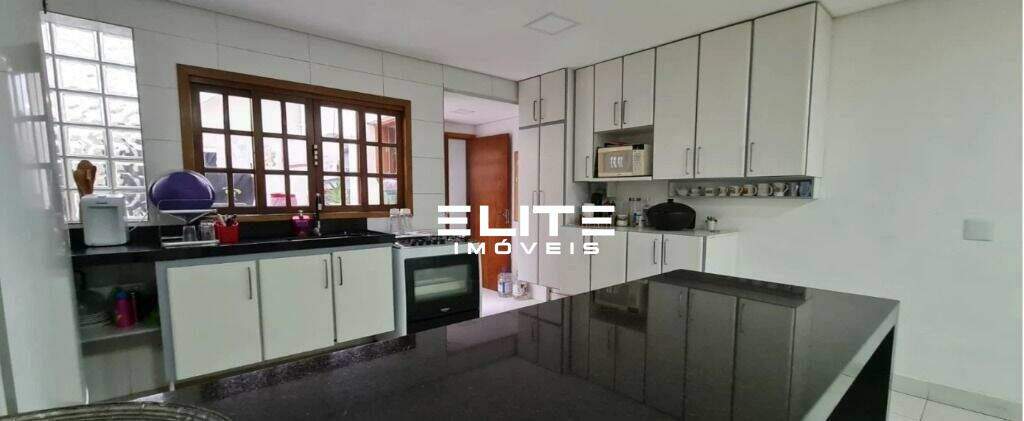 Sobrado à venda no Campestre: 