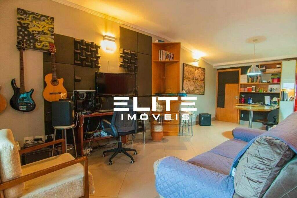 Sobrado à venda no Centro: 