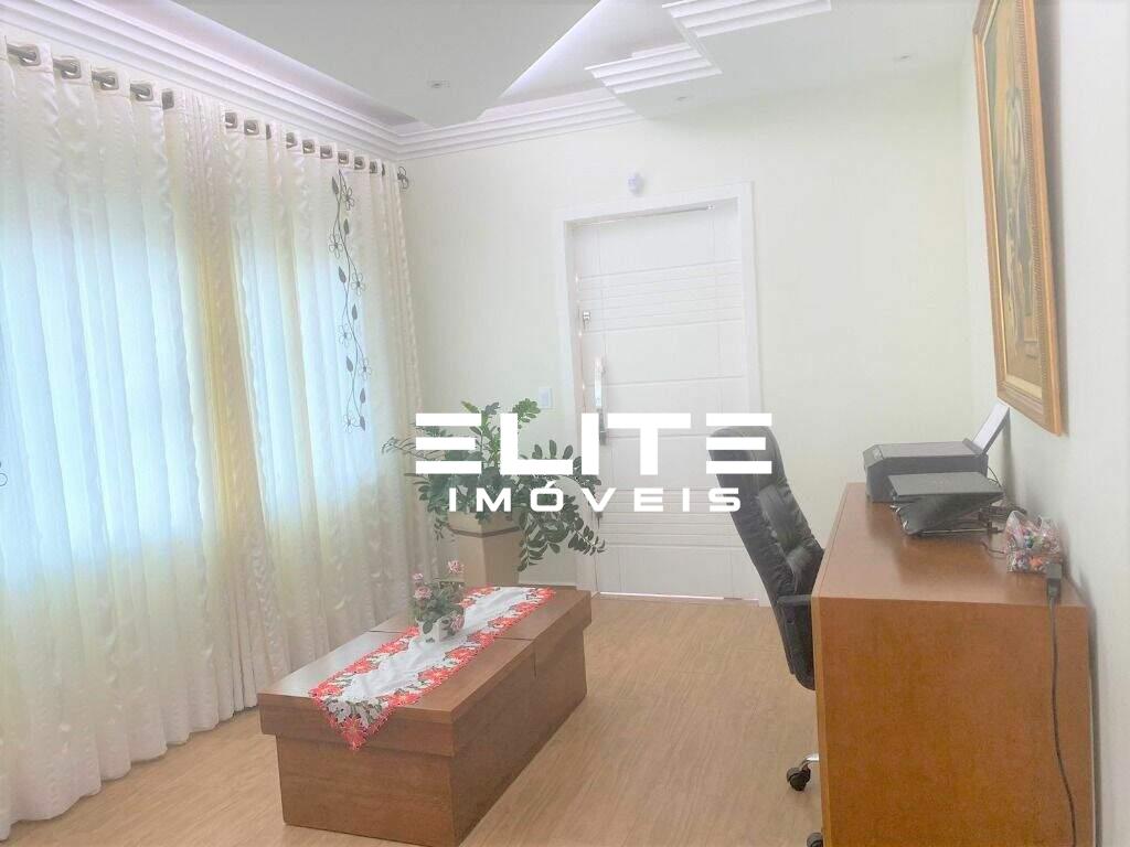 Sobrado à venda no Vila Scarpelli: 