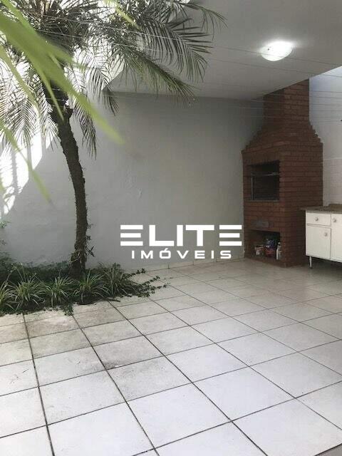 Sobrado à venda no Santa Maria: 