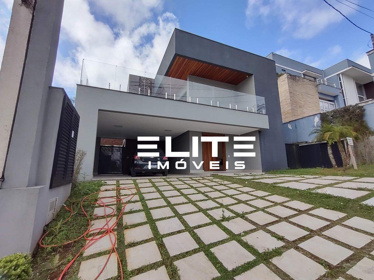 Sobrado à venda no Parque Terra Nova II: 