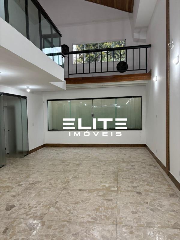 Salão à venda no Bairro Jardim: Entrada