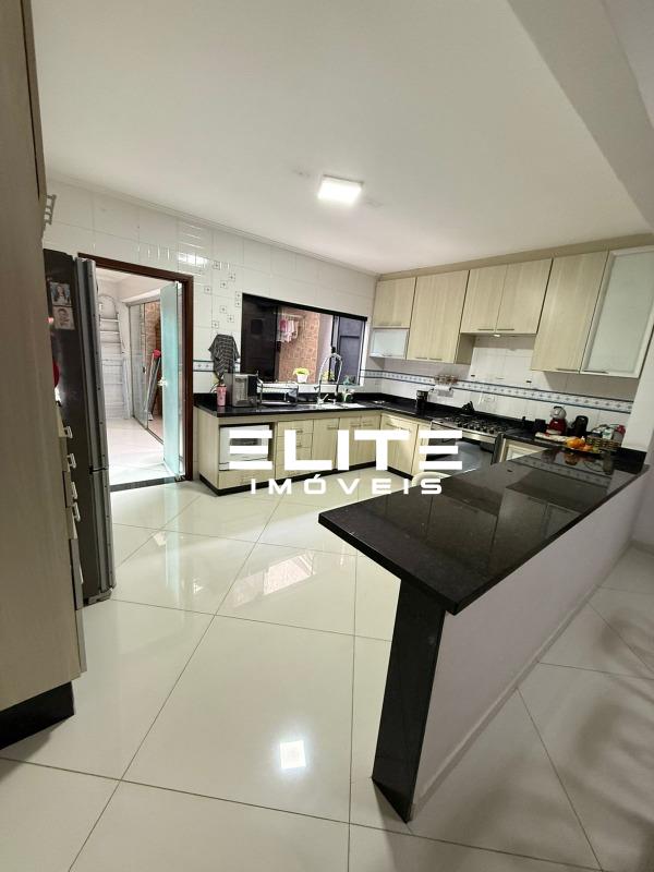 Sobrado para aluguel no Parque das Nações: 