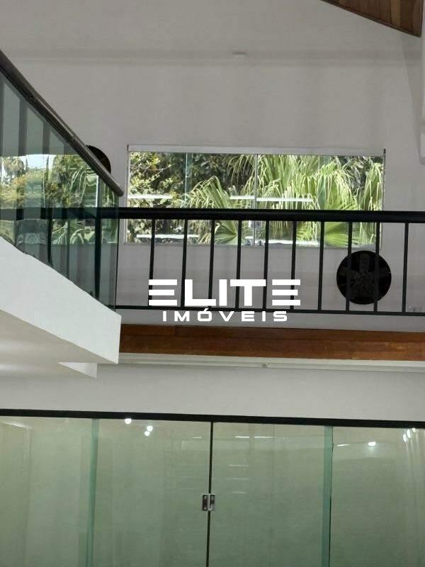 Salão para aluguel no Bairro Jardim: Mezanino