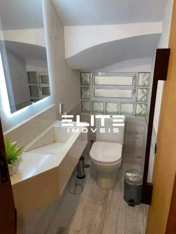 Sobrado à venda no Jardim Bela Vista: 