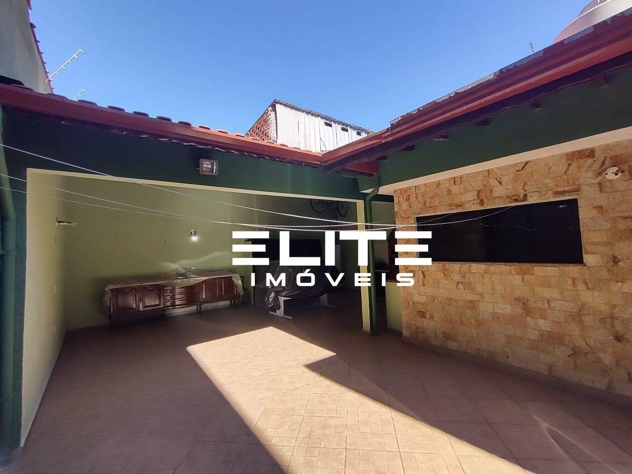 Sobrado à venda no Vila Helena: quintal