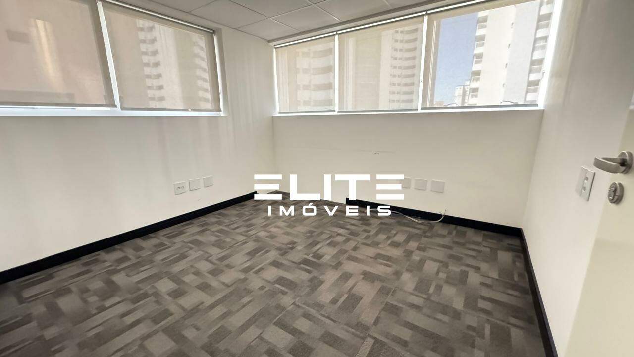 Sala à venda no Vila Assunção: 