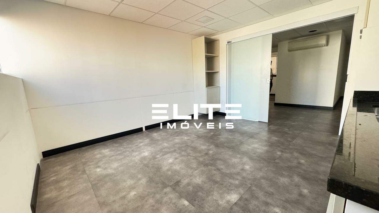 Sala à venda no Vila Assunção: 