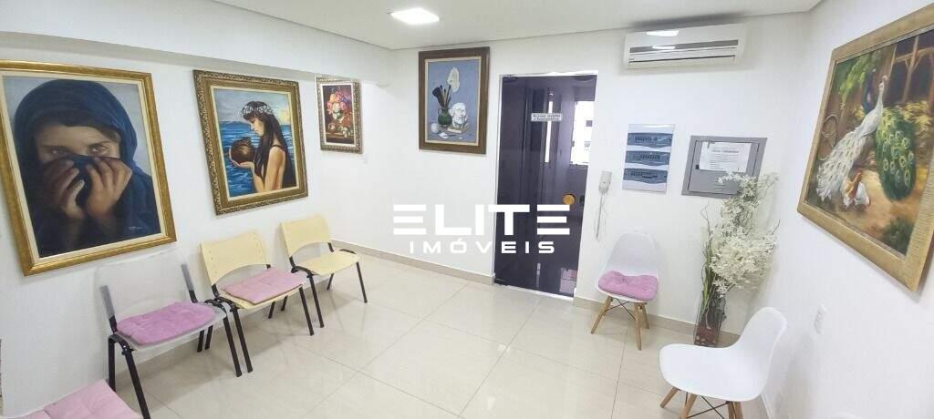 Sala à venda no Centro: 