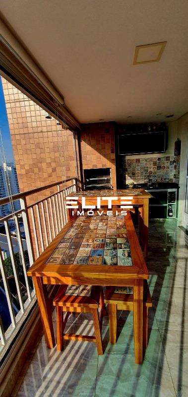 Apartamento à venda no Vila Valparaíso: sacada gourmet