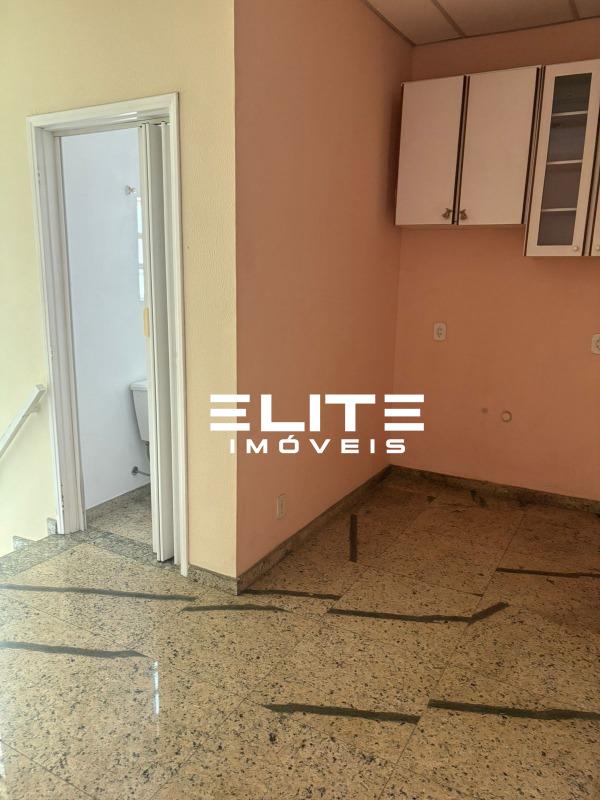 Sobrado para aluguel no Pinheirinho: 