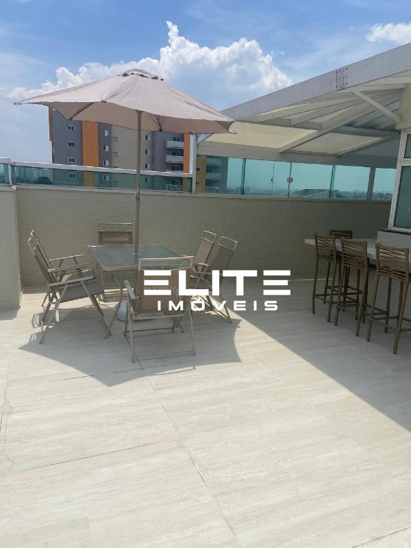 Cobertura à venda no Parque das Nações: 