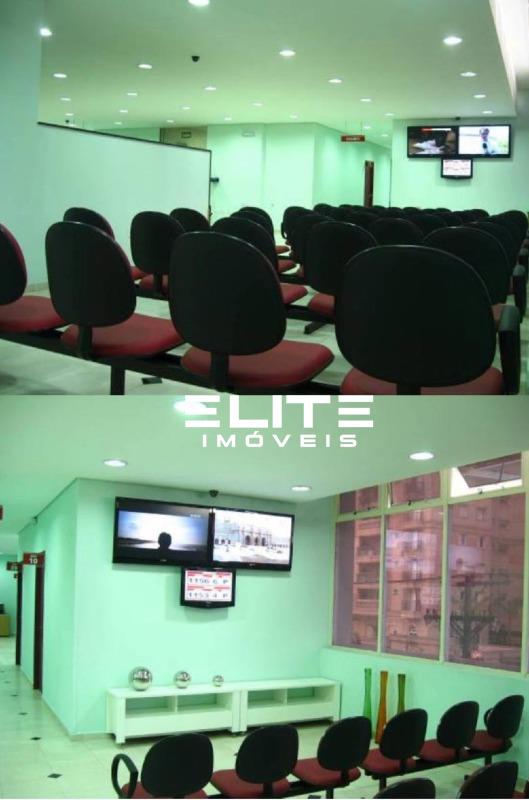 Prédio para aluguel no Centro: 