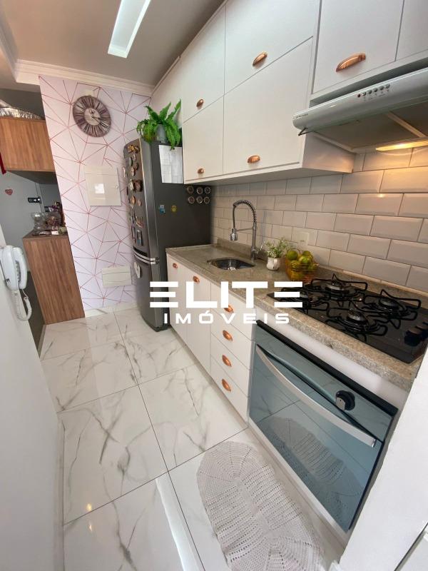 Apartamento à venda no Bairro Jardim: cozinha